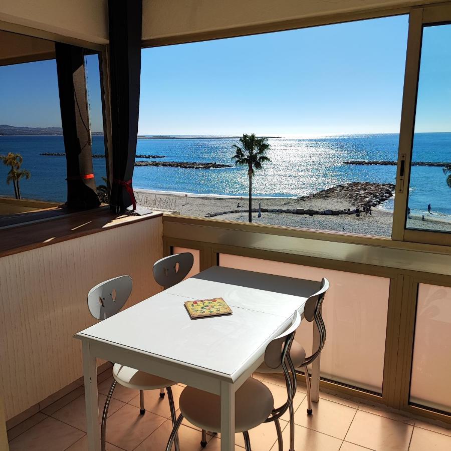 Grand Studio Bord De Mer- Acces Direct Aux Plages 생로랑뒤바르 외부 사진